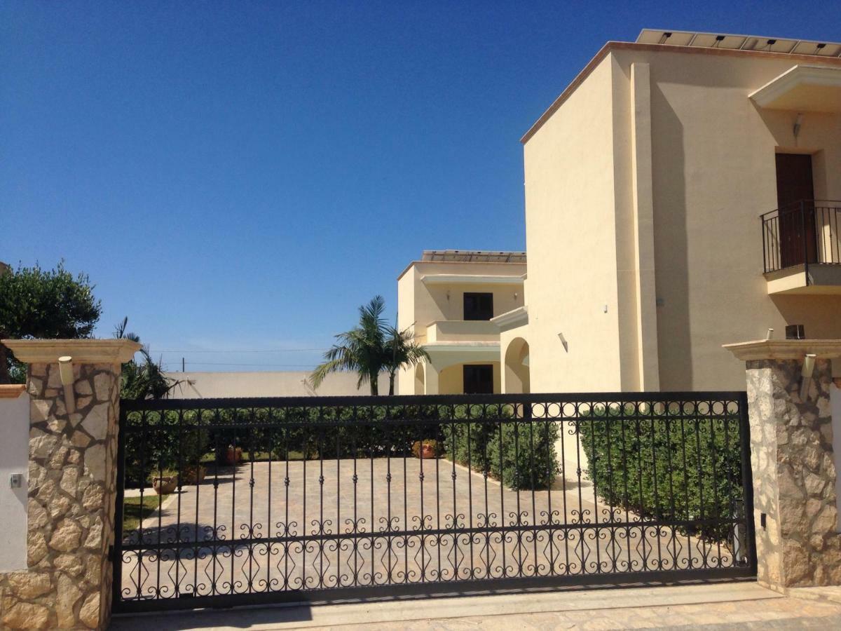 Oasi Tortuga Apartment Mazara del Vallo Bagian luar foto